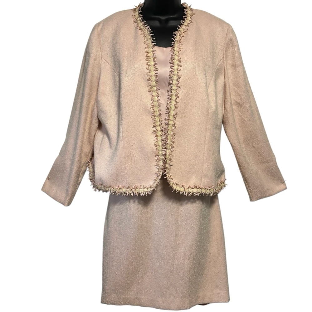 Positive Attitude 3 Pc set skirt top & lined jacket peach nubby
14P Pre-owned